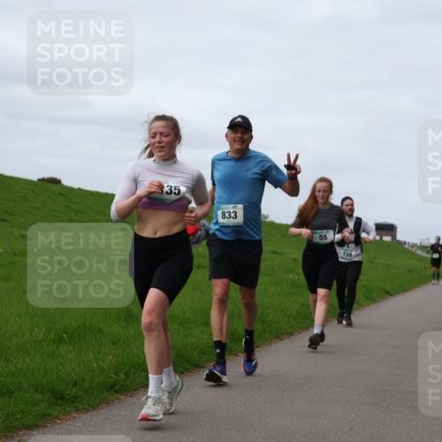 04.05.2025 - 8. Wedeler Halbmarathon Yannick Fuchs http://msf.ph/oto/7836041 04.05.2025 11:45:12 Laufen 35, 833, 55, 138 meine-sportfotos.de