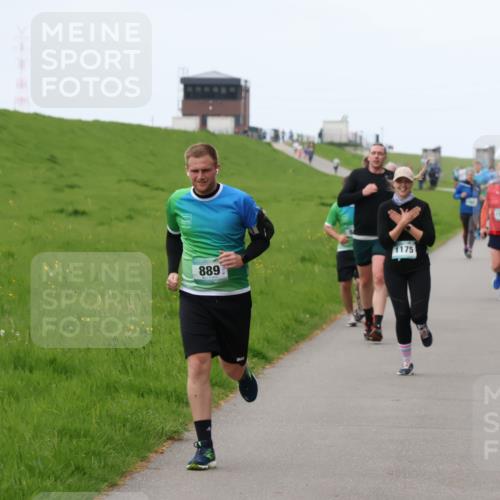 04.05.2025 - 8. Wedeler Halbmarathon Yannick Fuchs http://msf.ph/oto/7836065 04.05.2025 11:23:50 Laufen 889, 1175 meine-sportfotos.de