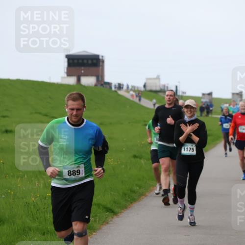 04.05.2025 - 8. Wedeler Halbmarathon Yannick Fuchs http://msf.ph/oto/7836074 04.05.2025 11:23:50 Laufen 10, 889, 1175 meine-sportfotos.de
