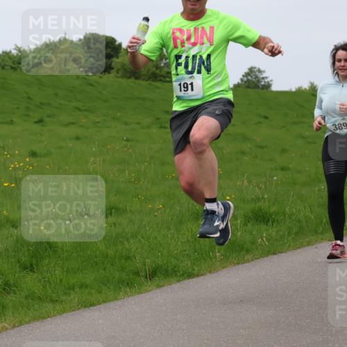 04.05.2025 - 8. Wedeler Halbmarathon Lena Gebhardt http://msf.ph/oto/7836111 04.05.2025 11:30:03 Laufen 191, 389 meine-sportfotos.de