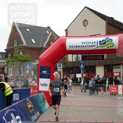 04.05.2025 - 8. Wedeler Halbmarathon Felixshl http://msf.ph/oto/7836114 04.05.2025 12:22:56 Ziel 595, 683 meine-sportfotos.de
