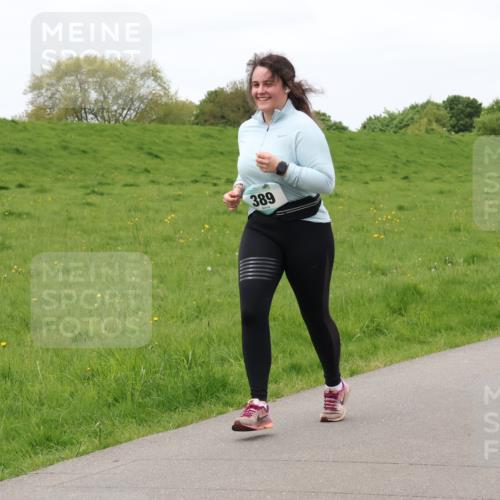 04.05.2025 - 8. Wedeler Halbmarathon Lena Gebhardt http://msf.ph/oto/7836160 04.05.2025 11:30:06 Laufen 389 meine-sportfotos.de