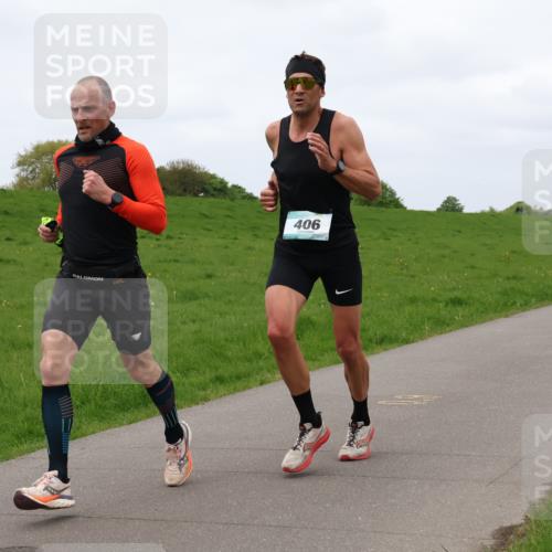 04.05.2025 - 8. Wedeler Halbmarathon Lena Gebhardt http://msf.ph/oto/7836214 04.05.2025 11:30:10 Laufen 406, 824 meine-sportfotos.de