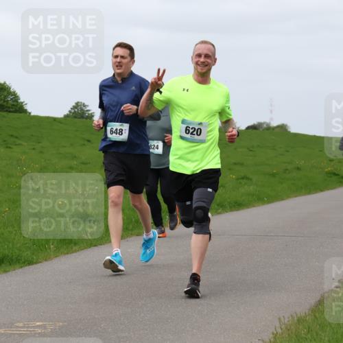 04.05.2025 - 8. Wedeler Halbmarathon Lena Gebhardt http://msf.ph/oto/7836237 04.05.2025 11:30:14 Laufen 6, 648, 824, 620 meine-sportfotos.de