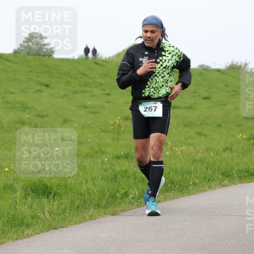 04.05.2025 - 8. Wedeler Halbmarathon Lena Gebhardt http://msf.ph/oto/7836295 04.05.2025 11:30:24 Laufen 267 meine-sportfotos.de