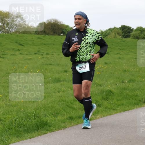 04.05.2025 - 8. Wedeler Halbmarathon Lena Gebhardt http://msf.ph/oto/7836316 04.05.2025 11:30:28 Laufen 267 meine-sportfotos.de