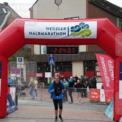 04.05.2025 - 8. Wedeler Halbmarathon Felixshl http://msf.ph/oto/7836364 04.05.2025 12:24:04 Ziel 239 meine-sportfotos.de