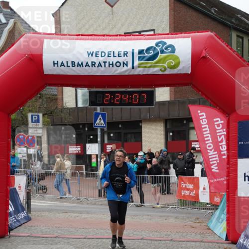 04.05.2025 - 8. Wedeler Halbmarathon Felixshl http://msf.ph/oto/7836390 04.05.2025 12:24:05 Ziel 239 meine-sportfotos.de