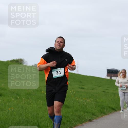 04.05.2025 - 8. Wedeler Halbmarathon Yannick Fuchs http://msf.ph/oto/7836426 04.05.2025 11:45:33 Laufen 34, 328 meine-sportfotos.de
