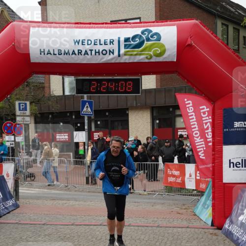 04.05.2025 - 8. Wedeler Halbmarathon Felixshl http://msf.ph/oto/7836427 04.05.2025 12:24:05 Ziel 239 meine-sportfotos.de