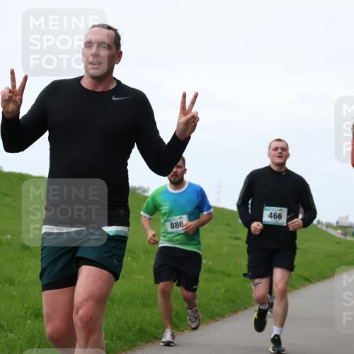 04.05.2025 - 8. Wedeler Halbmarathon Yannick Fuchs http://msf.ph/oto/7836430 04.05.2025 11:24:00 Laufen 886, 466, 1141 meine-sportfotos.de