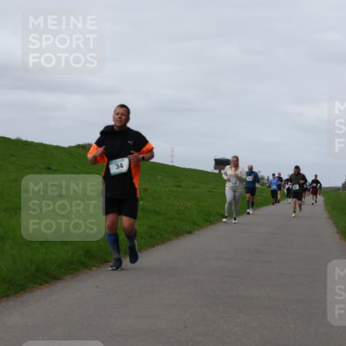 04.05.2025 - 8. Wedeler Halbmarathon Yannick Fuchs http://msf.ph/oto/7836457 04.05.2025 11:45:34 Laufen 34, 328 meine-sportfotos.de