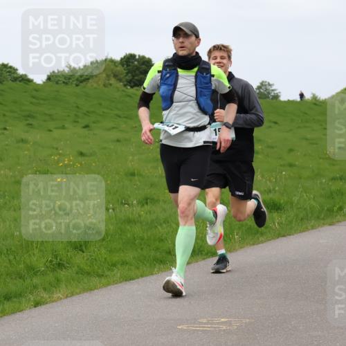 04.05.2025 - 8. Wedeler Halbmarathon Lena Gebhardt http://msf.ph/oto/7836476 04.05.2025 11:31:00 Laufen 15 meine-sportfotos.de