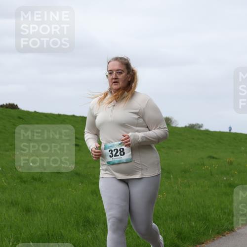 04.05.2025 - 8. Wedeler Halbmarathon Yannick Fuchs http://msf.ph/oto/7836530 04.05.2025 11:45:40 Laufen 328, 94 meine-sportfotos.de