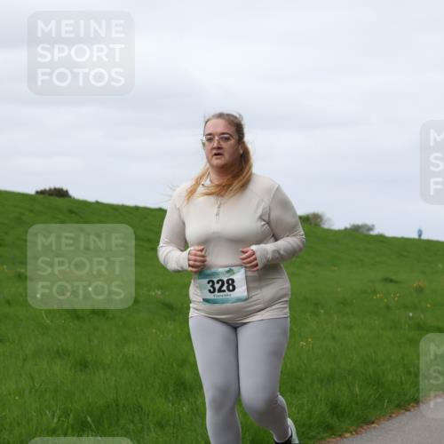 04.05.2025 - 8. Wedeler Halbmarathon Yannick Fuchs http://msf.ph/oto/7836534 04.05.2025 11:45:40 Laufen 328 meine-sportfotos.de
