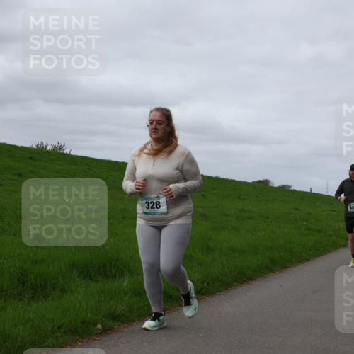 04.05.2025 - 8. Wedeler Halbmarathon Yannick Fuchs http://msf.ph/oto/7836568 04.05.2025 11:45:41 Laufen 328, 345 meine-sportfotos.de