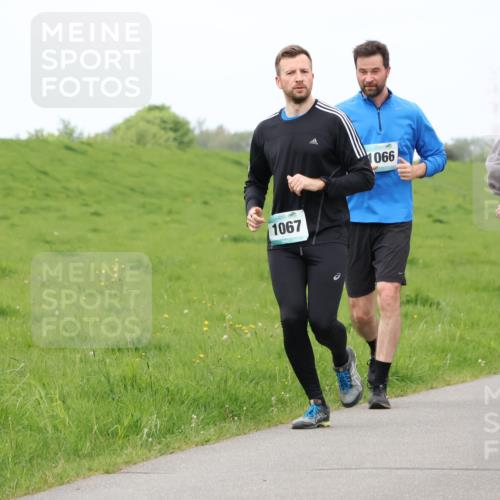 04.05.2025 - 8. Wedeler Halbmarathon Lena Gebhardt http://msf.ph/oto/7836585 04.05.2025 11:31:27 Laufen 1067, 066, 991, 946 meine-sportfotos.de