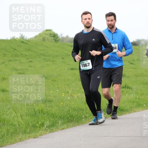 04.05.2025 - 8. Wedeler Halbmarathon Lena Gebhardt http://msf.ph/oto/7836589 04.05.2025 11:31:27 Laufen 1067, 66, 9, 946 meine-sportfotos.de
