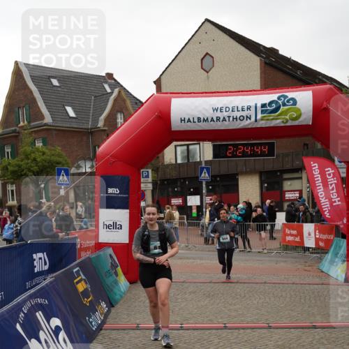 04.05.2025 - 8. Wedeler Halbmarathon Felixshl http://msf.ph/oto/7836596 04.05.2025 12:24:42 Ziel 619, 944 meine-sportfotos.de