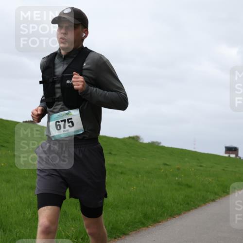 04.05.2025 - 8. Wedeler Halbmarathon Yannick Fuchs http://msf.ph/oto/7836644 04.05.2025 11:59:41 Laufen 675 meine-sportfotos.de