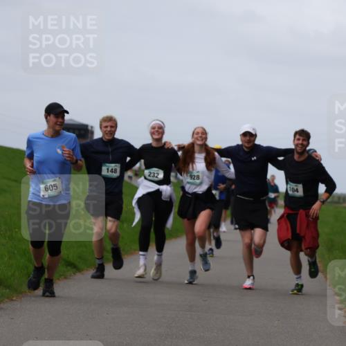 04.05.2025 - 8. Wedeler Halbmarathon Yannick Fuchs http://msf.ph/oto/7836680 04.05.2025 11:45:45 Laufen 148, 232, 928, 104, 605 meine-sportfotos.de