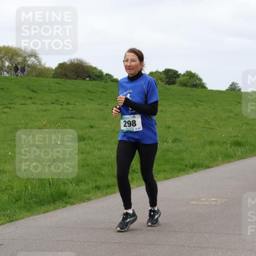04.05.2025 - 8. Wedeler Halbmarathon Lena Gebhardt http://msf.ph/oto/7836697 04.05.2025 11:31:43 Laufen 1, 298, 140 meine-sportfotos.de