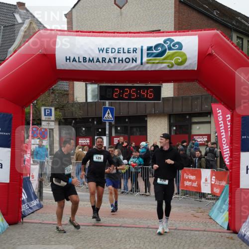 04.05.2025 - 8. Wedeler Halbmarathon Felixshl http://msf.ph/oto/7836723 04.05.2025 12:25:44 Ziel 41, 129, 133, 938 meine-sportfotos.de