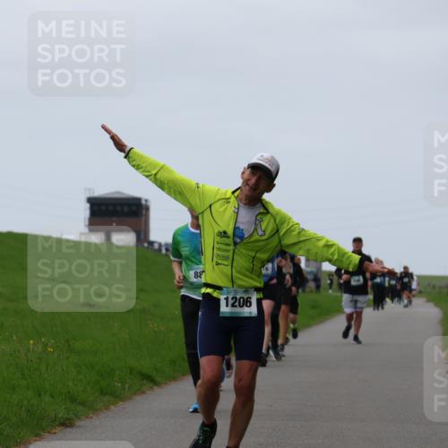 04.05.2025 - 8. Wedeler Halbmarathon Yannick Fuchs http://msf.ph/oto/7836744 04.05.2025 11:24:09 Laufen 88, 1206 meine-sportfotos.de