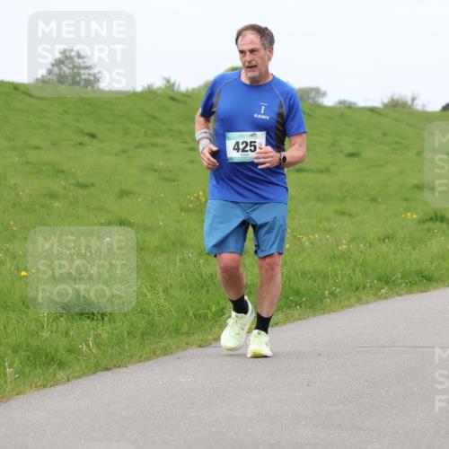 04.05.2025 - 8. Wedeler Halbmarathon Lena Gebhardt http://msf.ph/oto/7836790 04.05.2025 11:31:51 Laufen 10, 425 meine-sportfotos.de