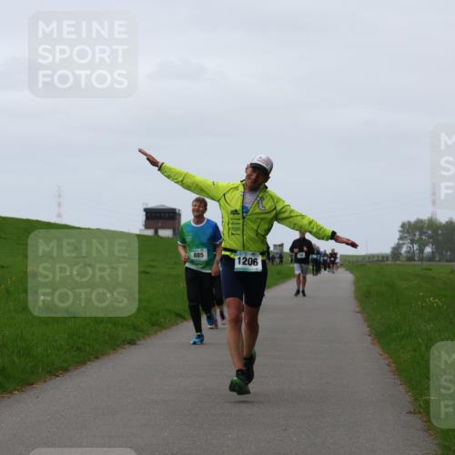 04.05.2025 - 8. Wedeler Halbmarathon Yannick Fuchs http://msf.ph/oto/7836793 04.05.2025 11:24:10 Laufen 4, 885, 1206 meine-sportfotos.de