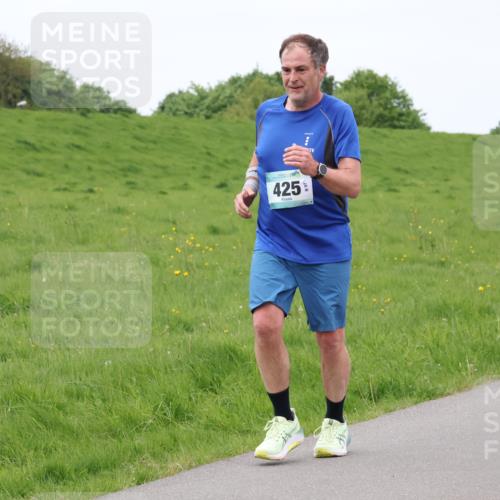 04.05.2025 - 8. Wedeler Halbmarathon Lena Gebhardt http://msf.ph/oto/7836803 04.05.2025 11:31:54 Laufen 425 meine-sportfotos.de