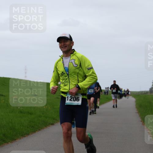04.05.2025 - 8. Wedeler Halbmarathon Yannick Fuchs http://msf.ph/oto/7836830 04.05.2025 11:24:12 Laufen 1206 meine-sportfotos.de