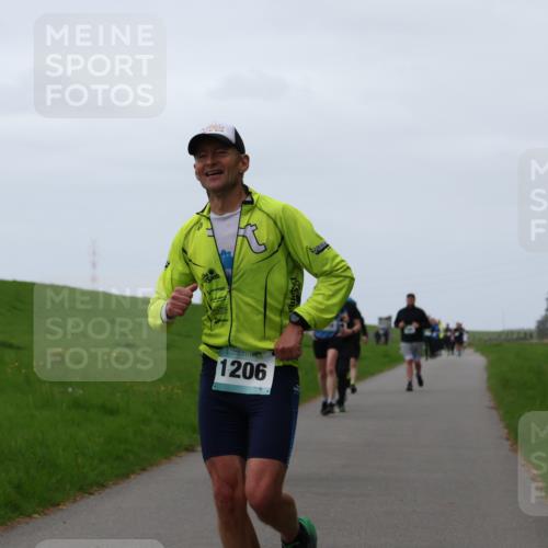 04.05.2025 - 8. Wedeler Halbmarathon Yannick Fuchs http://msf.ph/oto/7836832 04.05.2025 11:24:12 Laufen 1206 meine-sportfotos.de