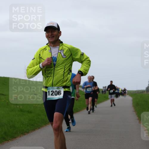 04.05.2025 - 8. Wedeler Halbmarathon Yannick Fuchs http://msf.ph/oto/7836841 04.05.2025 11:24:12 Laufen 1206 meine-sportfotos.de