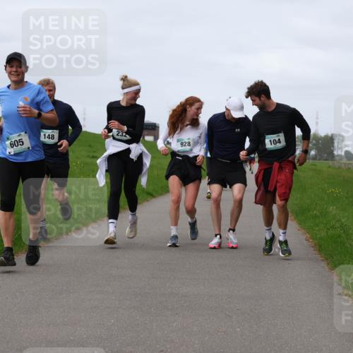 04.05.2025 - 8. Wedeler Halbmarathon Yannick Fuchs http://msf.ph/oto/7836873 04.05.2025 11:45:48 Laufen 148, 605, 232, 928, 104 meine-sportfotos.de