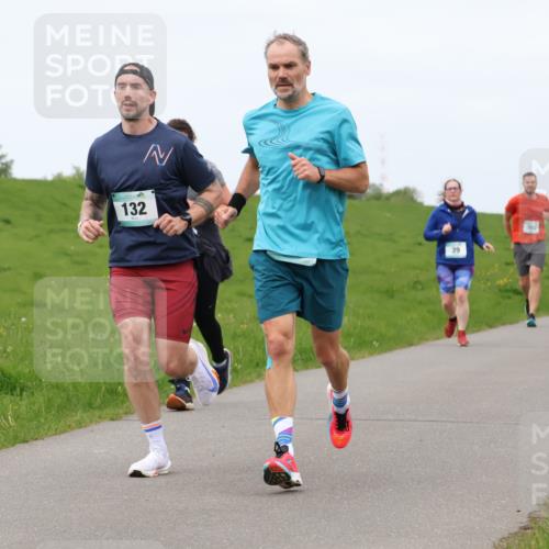 04.05.2025 - 8. Wedeler Halbmarathon Lena Gebhardt http://msf.ph/oto/7836879 04.05.2025 11:32:16 Laufen 132, 39, 302 meine-sportfotos.de