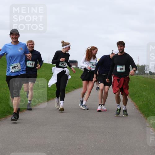 04.05.2025 - 8. Wedeler Halbmarathon Yannick Fuchs http://msf.ph/oto/7836890 04.05.2025 11:45:48 Laufen 148, 232, 605, 928, 104 meine-sportfotos.de
