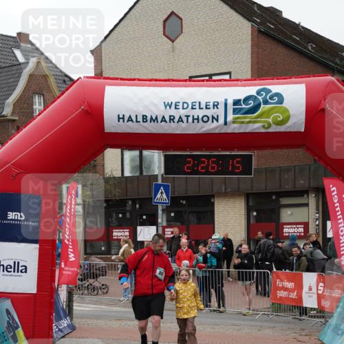 04.05.2025 - 8. Wedeler Halbmarathon Felixshl http://msf.ph/oto/7836957 04.05.2025 12:26:13 Ziel 891 meine-sportfotos.de