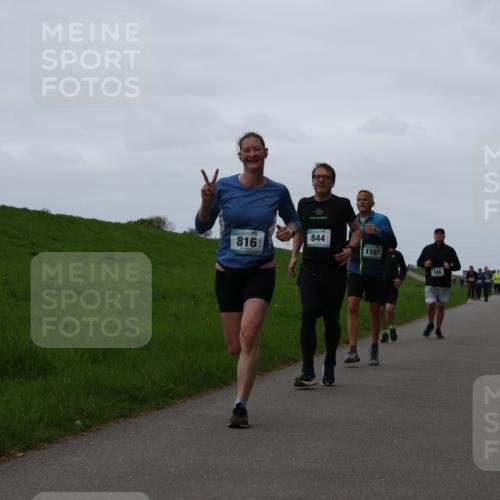 04.05.2025 - 8. Wedeler Halbmarathon Yannick Fuchs http://msf.ph/oto/7837006 04.05.2025 11:24:20 Laufen 816, 844, 1167, 346 meine-sportfotos.de