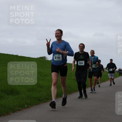 04.05.2025 - 8. Wedeler Halbmarathon Yannick Fuchs http://msf.ph/oto/7837020 04.05.2025 11:24:20 Laufen 816, 844, 1167 meine-sportfotos.de