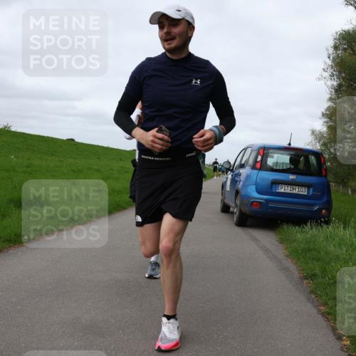 04.05.2025 - 8. Wedeler Halbmarathon Yannick Fuchs http://msf.ph/oto/7837023 04.05.2025 11:45:53 Laufen 103 meine-sportfotos.de