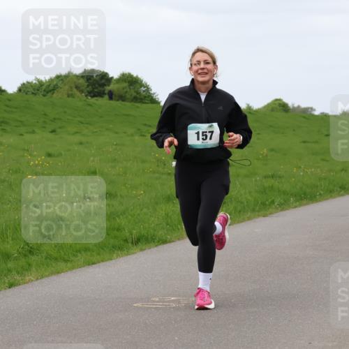 04.05.2025 - 8. Wedeler Halbmarathon Lena Gebhardt http://msf.ph/oto/7837054 04.05.2025 11:32:43 Laufen 157 meine-sportfotos.de