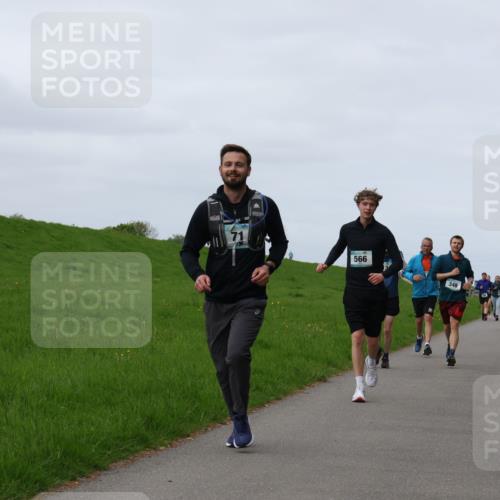 04.05.2025 - 8. Wedeler Halbmarathon Yannick Fuchs http://msf.ph/oto/7837131 04.05.2025 11:46:03 Laufen 566, 348 meine-sportfotos.de