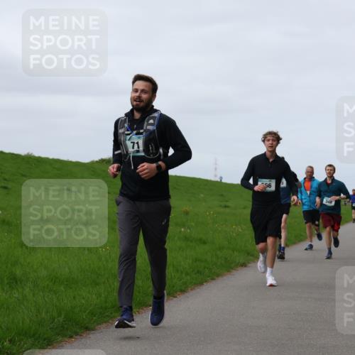 04.05.2025 - 8. Wedeler Halbmarathon Yannick Fuchs http://msf.ph/oto/7837154 04.05.2025 11:46:04 Laufen 66, 348 meine-sportfotos.de