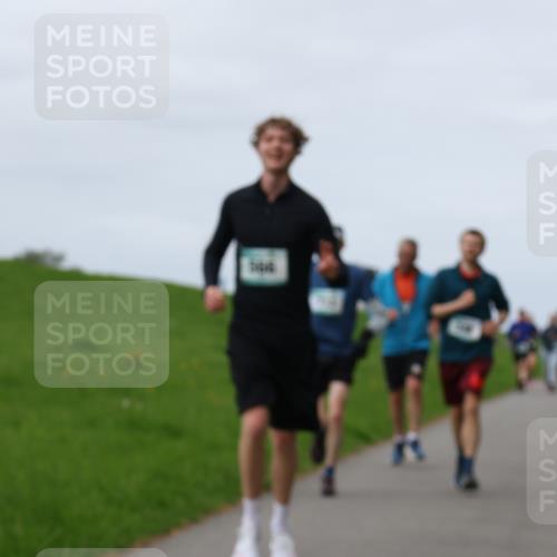 04.05.2025 - 8. Wedeler Halbmarathon Yannick Fuchs http://msf.ph/oto/7837168 04.05.2025 11:46:05 Laufen  meine-sportfotos.de