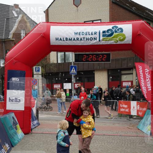 04.05.2025 - 8. Wedeler Halbmarathon Felixshl http://msf.ph/oto/7837183 04.05.2025 12:26:19 Ziel 891 meine-sportfotos.de