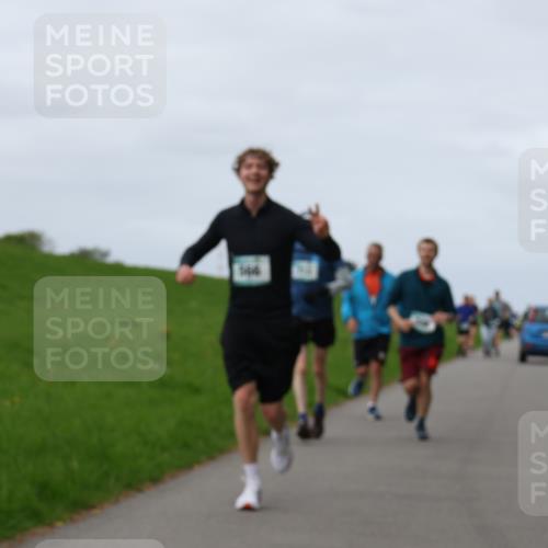 04.05.2025 - 8. Wedeler Halbmarathon Yannick Fuchs http://msf.ph/oto/7837184 04.05.2025 11:46:05 Laufen  meine-sportfotos.de