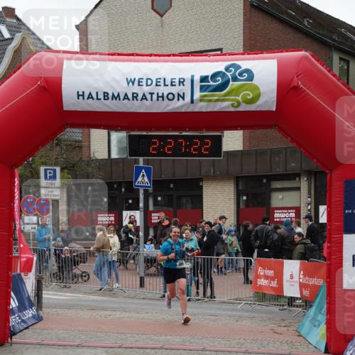04.05.2025 - 8. Wedeler Halbmarathon Felixshl http://msf.ph/oto/7837196 04.05.2025 12:27:20 Ziel 385 meine-sportfotos.de