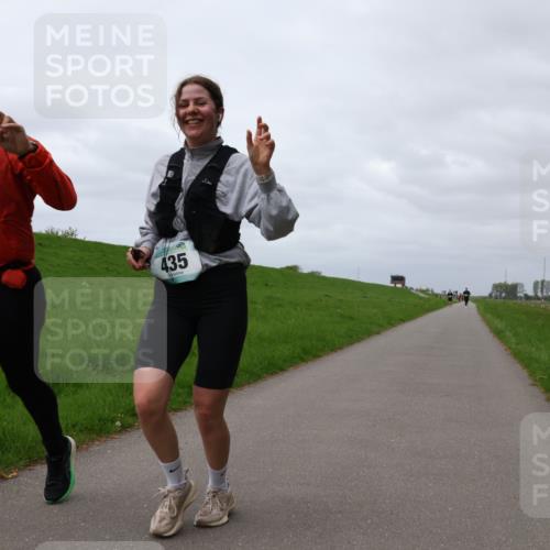 04.05.2025 - 8. Wedeler Halbmarathon Yannick Fuchs http://msf.ph/oto/7837202 04.05.2025 12:00:15 Laufen 24, 435 meine-sportfotos.de