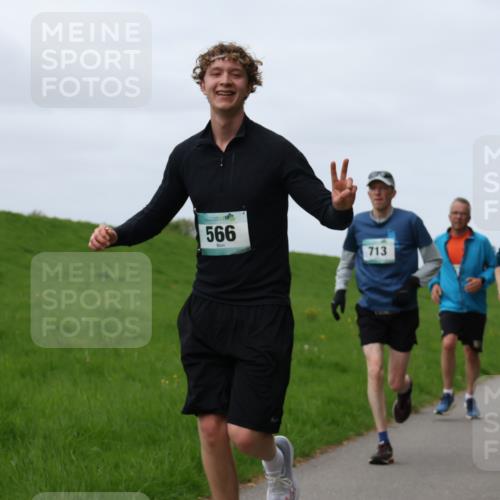 04.05.2025 - 8. Wedeler Halbmarathon Yannick Fuchs http://msf.ph/oto/7837254 04.05.2025 11:46:06 Laufen 566, 713, 348 meine-sportfotos.de